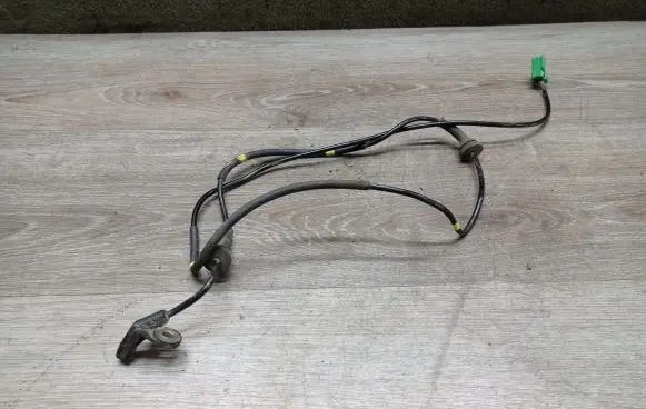 Volvo V70 ABS rear brake sensor 1071160383 3524257