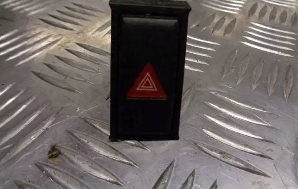 Suzuki Liana Hazard light switch