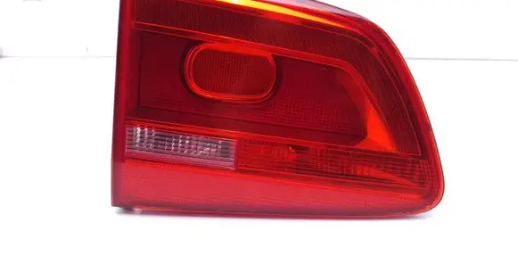 Volkswagen Touran II Tailgate rear/tail lights 1T0945093