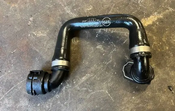 Audi A4 S4 B8 8K Engine coolant pipe/hose 8E0122293E 8K0265344A