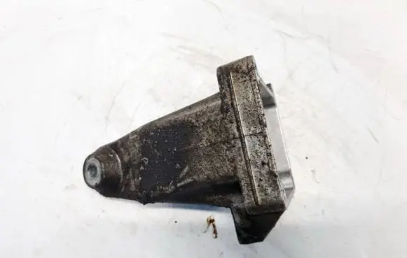Mercedes-Benz C W203 Engine mounting bracket A2712230904