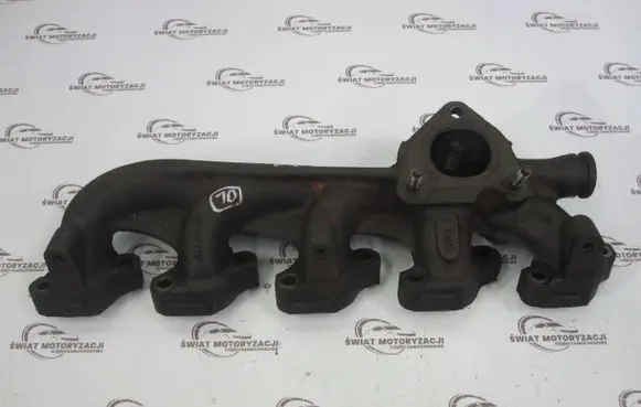 Volvo XC70 Exhaust manifold 30637797