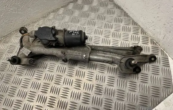 Honda CR-V Front wiper linkage A5429