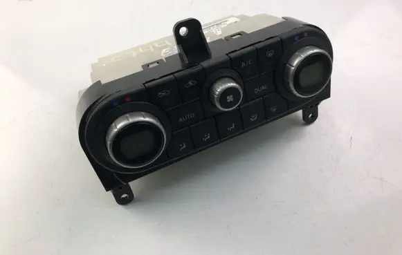 Nissan Qashqai+2 Climate control unit 27500JD40C