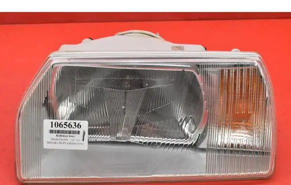Skoda Favorit pick-up (787) Headlight/headlamp 443311782102