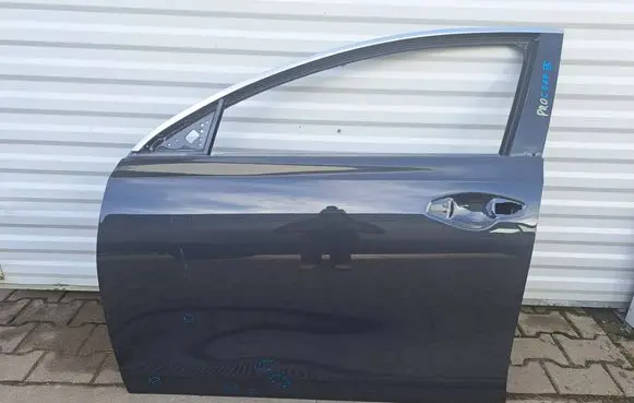 KIA Pro Cee'd III Front door 