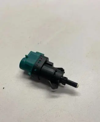 Jaguar XJ X350 Brake pedal sensor switch 2W9313480AA