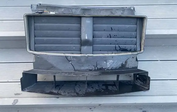 Maserati Levante Intercooler air guide/duct channel 670149347