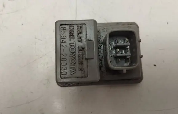 Toyota Avensis T270 Light washer relay 8594220030