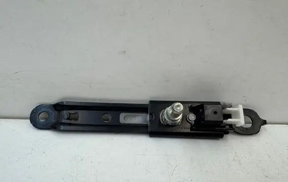 Lexus RX III Seat belt adjustment rail E563001