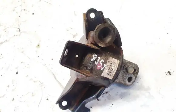 KIA Ceed Engine mount bracket