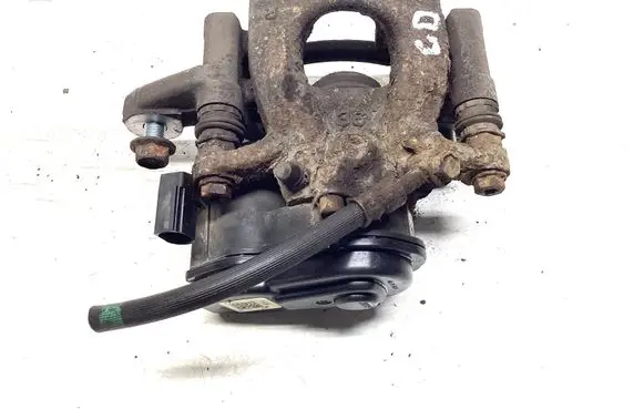 Nissan Qashqai Rear brake caliper 32353310C