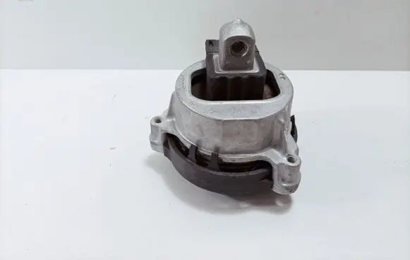 BMW X3 G01 Engine mount bracket 6860496