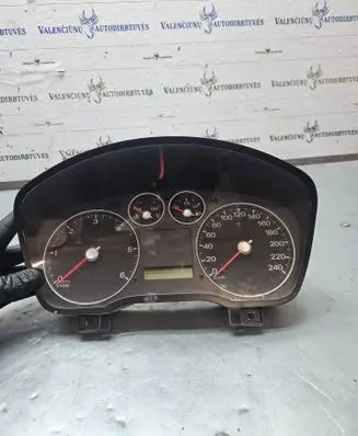 Ford Focus C-MAX Speedometer (instrument cluster) 3m5f10a855a