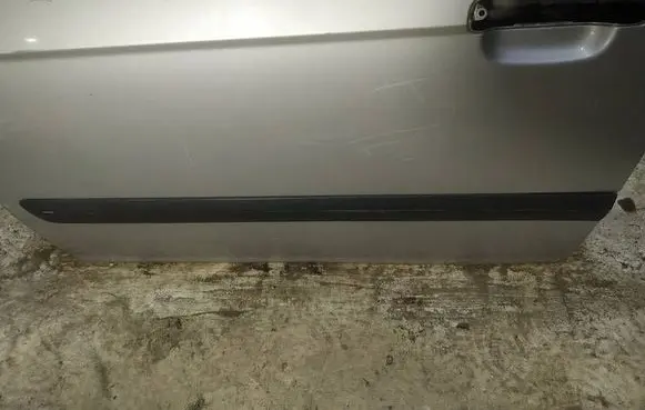 Hyundai Getz Front door trim (molding) 