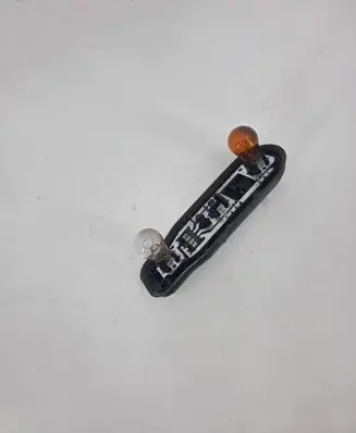 BMW 5 E39 Tail light bulb cover holder 2496339 393390