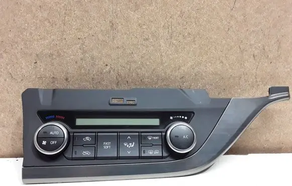Toyota Auris E180 Climate control unit 5590002380