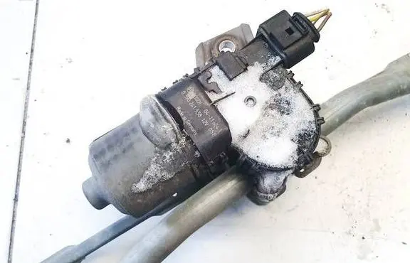 Opel Astra H Wiper motor 0390241538