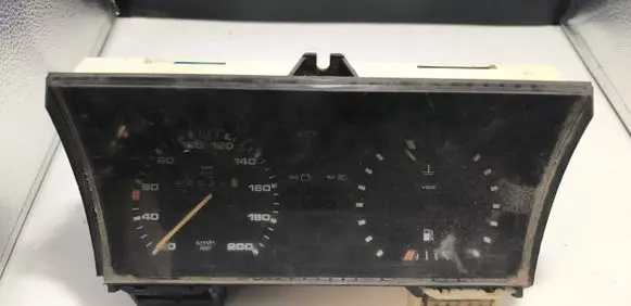 Volkswagen Golf II Speedometer (instrument cluster) 88481409 9161207770