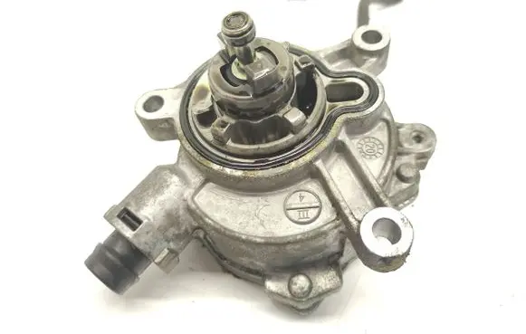 Volvo V70 Vacuum pump 31375107