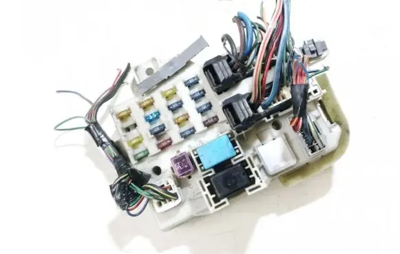 Mazda 6 Fuse box set 1567002560 156700-2560