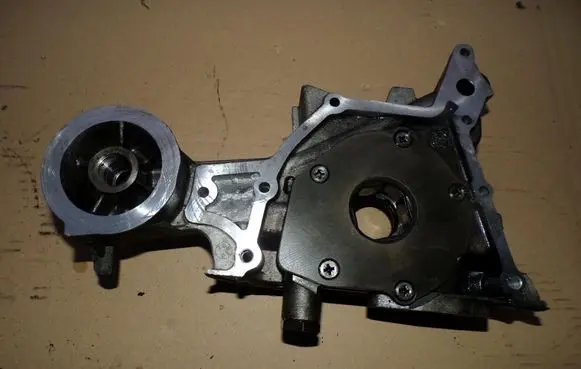 Alfa Romeo 156 Oil pump 37005901
