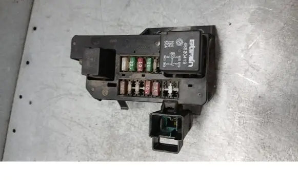 Fiat Stilo Fuse box set 46801947