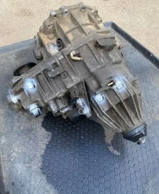 Gearbox transfer box case