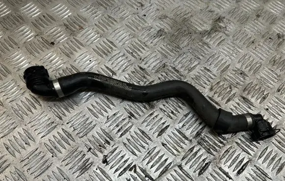 Mercedes-Benz E W213 Engine coolant pipe/hose A2535018782