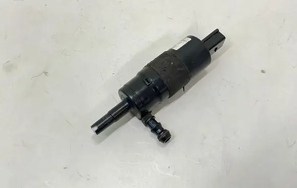 Audi A8 S8 D3 4E Headlight washer pump 3B7955681