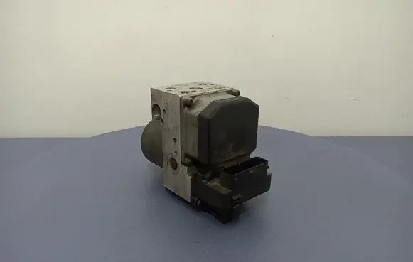 Audi A6 S6 C5 4B ABS Pump 8E0614111C