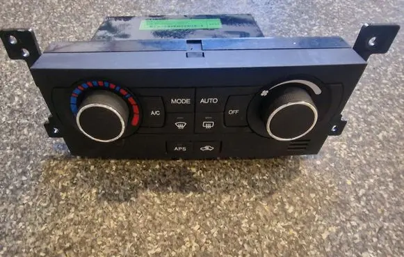 Chevrolet Captiva Climate control unit
