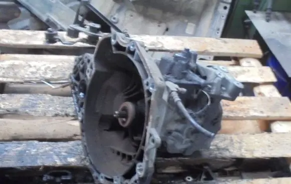 Opel Zafira A Manual 4 speed gearbox F17C419