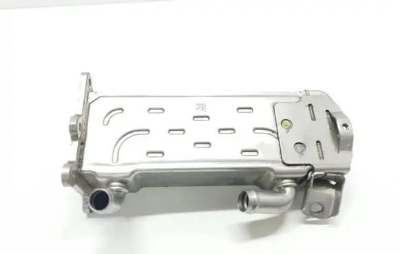 Mercedes-Benz C AMG W204 EGR valve cooler A651400275 6885909 0031101979
