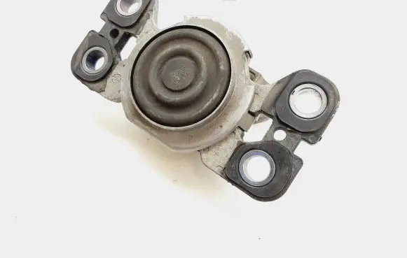 Volvo S80 Engine mount bracket 6G927M121NC5