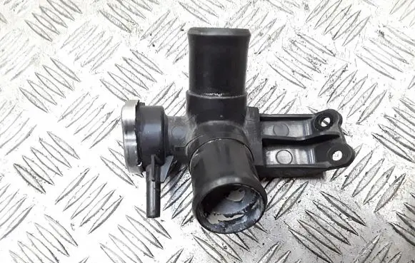 Hyundai i20 (PB PBT) Air intake hose/pipe