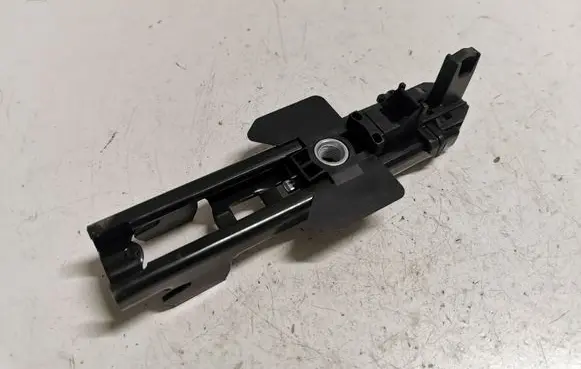 Audi A6 C7 Seat belt adjustment motor 8T8857833