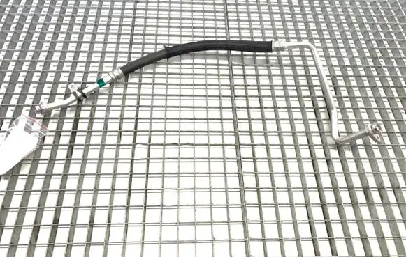 Air conditioning (A/C) pipe/hose