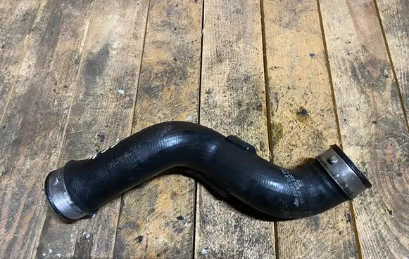 Mercedes-Benz C W203 Intercooler hose/pipe A2035282082 2035282082