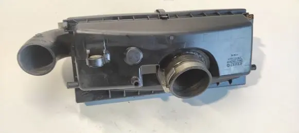 Subaru Outback Air filter box