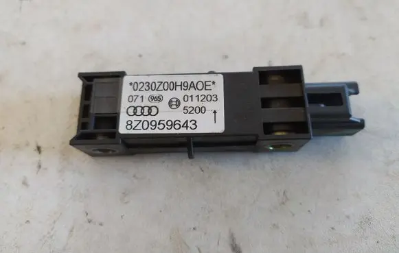 Audi A2 Airbag deployment crash/impact sensor 8Z0959643