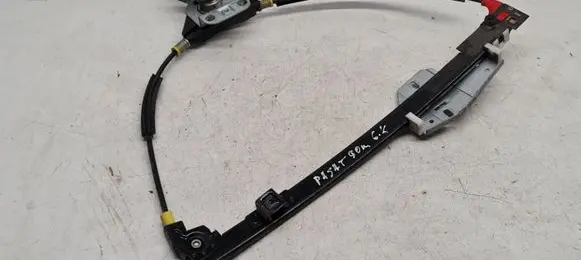 Rear door manual window regulator