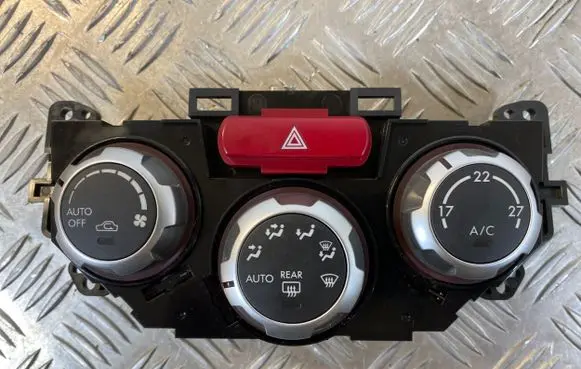 Subaru Impreza III Climate control unit 72311SC090 88909CB T1007775S