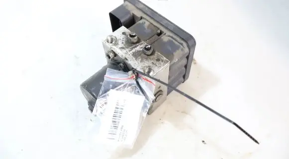 Volvo V50 ABS Pump 30794728