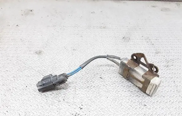 Pontiac Vibe Coolant fan relay 2468103560