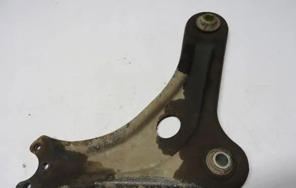 Citroen DS3 Front lower control arm/wishbone sdf4esadsdsa4twe