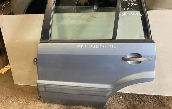 Ford Fusion Rear door
