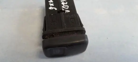 Mazda MX-6 Windscreen/window heater switch
