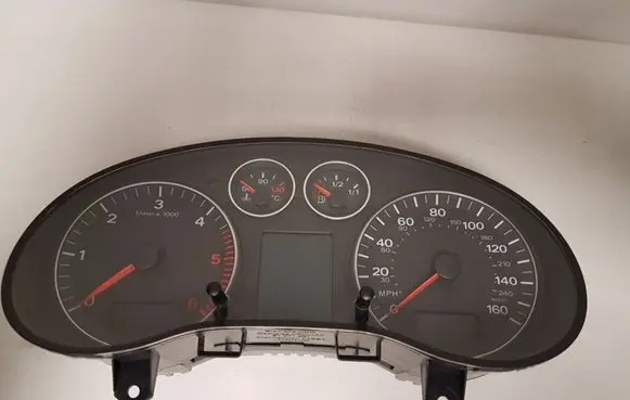Audi A3 S3 8P Speedometer (instrument cluster) 8P0920981F