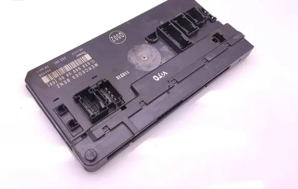 Mercedes-Benz Vito Viano W639 Comfort/convenience module 6399000800 404435